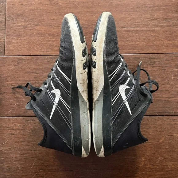 TWO pairs of Nike Running shoes - size 7 - Picture 5 of 7